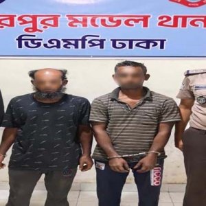 রাজধানীতে চলন্ত মোটরসাইকেল থেকে ব্যাগ চুরি, গ্রেফতার ৩