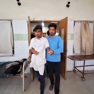 থানায় আশ্রয় নেওয়ার পরদিন বৈষম্যবিরোধী সেই নেতার ওপর হামলা