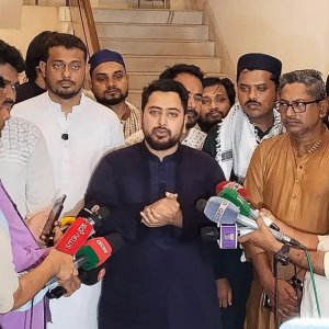 বড় বাজেট মানেই বড় দুর্নীতির সুযোগ: নাহিদ ইসলাম