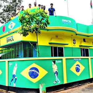 দেড় লাখ টাকা খরচ করে নিজের বাড়িকে বানালেন ‘ব্রাজিল বাড়ি’