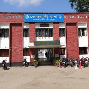 এক থানার ১১ পুলিশ বরখাস্ত এক থানার ১১ পুলিশ বরখাস্ত