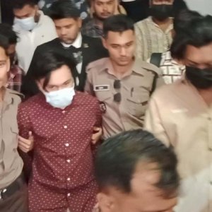 সন্ত্রাসবিরোধী মামলায় গ্রেফতার দেখানো হলো আর এস ফাহিমকে