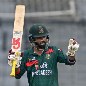 শেষ টি-টোয়েন্টিতে অজিদের ১১০ রানের লক্ষ্য দিয়েছে বাংলাদেশ
