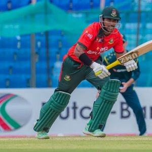 কনোলি ও ডেভিডকে আউট করে ম্যাচে ফেরার চেষ্টা বাংলাদেশের