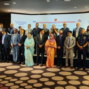 ঢাকা-নিউইয়র্ক সরাসরি ফ্লাইটে আরও অন্তত পাঁচ বছর অপেক্ষা