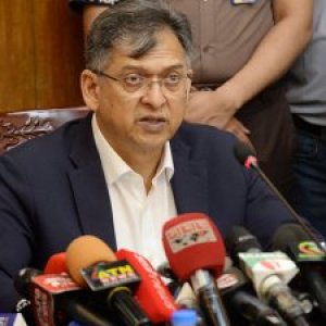 আইনশৃঙ্খলা পরিস্থিতি আগের চেয়ে ভালো: স্বরাষ্ট্রমন্ত্রী