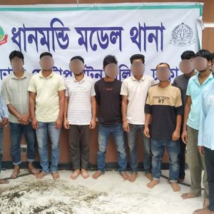 ধানমন্ডিতে আ. লীগ ও অঙ্গ সংগঠনের ১০ নেতাকর্মী গ্রেফতার 