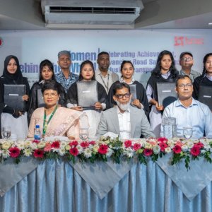 যানবাহনে বাড়ছে নারী চালকের সংখ্যা, সহায়ক পরিবেশ সৃষ্টির আহ্বান