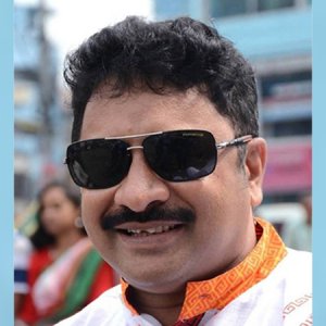 অনুষ্ঠান থেকে গরিবের ডাক্তারকে পুলিশে ধরিয়ে দিলেন যুবদলের নেতাকর্মীরা