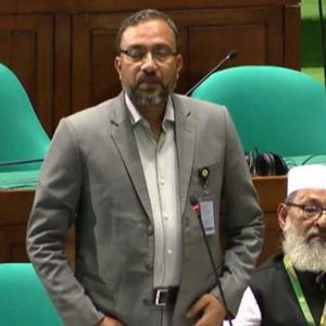 ‘এটি সবচেয়ে বড় নয়, বরং বড় ঘাটতির বাজেট’