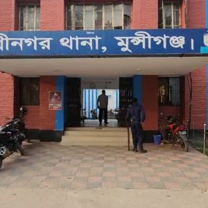 ফজরের নামাজে মসজিদে মুসল্লিদের মোবাইল চুরি, চোরকে পিটিয়ে হত্যা