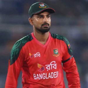 জিম্বাবুয়ে সিরিজের ওয়ানডে দলে ফিরলেন লিটন