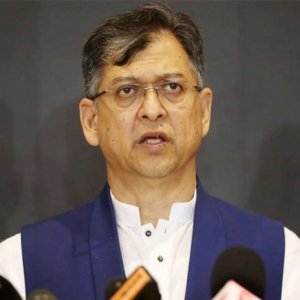 জুয়া ও মাদকমুক্ত দেশ গড়তে কাজ করছে সরকার: স্বরাষ্ট্রমন্ত্রী