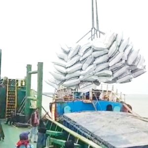 ভারত থেকে এলো সাড়ে ৫ হাজার মেট্রিক টন চাল