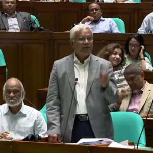 ‘গ্রামীণ দুস্থ নারীদের আত্মনির্ভরশীল করতে নানা কর্মসূচি বাস্তবায়ন করছে সরকার’