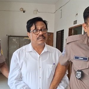রিমান্ড শেষে কারাগারে সাবেক এমপি নূর মোহাম্মদ