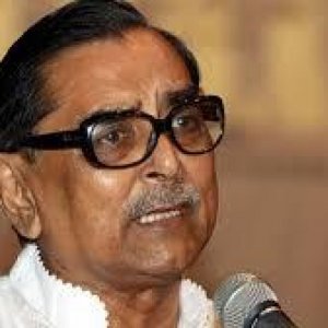 এবার দুর্নীতির মামলায় রাশেদ খান মেননকে গ্রেফতার দেখানোর আবেদন