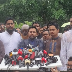 ইনুর ১০ বছরের সাজা যথেষ্ট নয়: নাহিদ ইসলাম