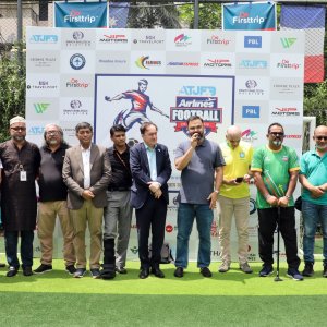 ফুটবলের উন্মাদনায় এক হলো দেশি-বিদেশি এয়ারলাইন্স
