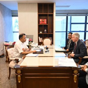 প্রধানমন্ত্রীর সঙ্গে আইএপিবি’র প্রধান নির্বাহীর সৌজন্য সাক্ষাৎ