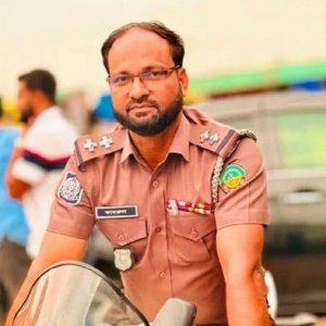 কৃষক লীগ নেতাকে টাকার বিনিময়ে ছেড়ে দেওয়ার অভিযোগ, এসআই প্রত্যাহার