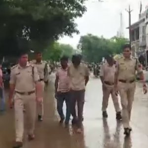 সোশ্যাল মিডিয়ায় বিলাসী জীবন কাল হলো কিশোরের