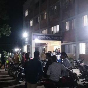 অপহরণ ও চাঁদাবাজির অভিযোগে যুবশক্তির তিন নেতা আটক