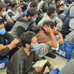 লিবিয়া থেকে দেশে ফিরলেন ১৭৪ বাংলাদেশি
