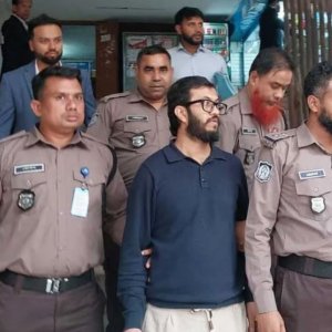 দুর্নীতির মামলায় আবেদপুত্র সিয়ামের বিরুদ্ধে সাক্ষ্য শুরু 