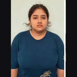 চাকরি ও সম্পত্তির জন্য বাবার পর মাকেও খুন করলেন মেয়ে 