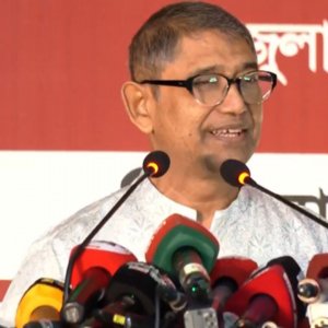 একাত্তরে বিতর্কিত ভূমিকার জন্য ক্ষমা চাইতে হবে: মুক্তিযুদ্ধবিষয়ক মন্ত্রী