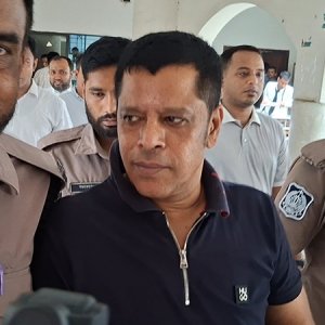 হত্যাচেষ্টা ও বিস্ফোরক মামলায় সেলিম প্রধান গ্রেফতার