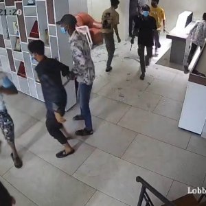 দিনদুপুরে সশস্ত্র হামলা, ব্যবসা করতে হলে এককালীন চাঁদা দিবি ২ কোটি, মাসে ১০ লাখ