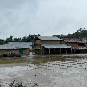 রাঙামাটিতে নামছে বন্যার পানি, খাদ্যসংকটের আশঙ্কা