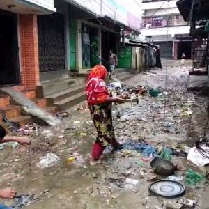 এত‌দিন আ‌শ্রয়কে‌ন্দ্রে ক‌ষ্টে থে‌কে‌ছি, এখন বা‌ড়ি‌তে এসেও কষ্ট কর‌ছি