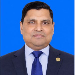 নৌবাহিনীর নতুন প্রধান মিসবাহ উল আজীম