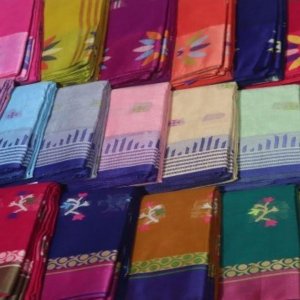 ভারতের ‘ফুলিয়া টাঙ্গাইল’ শাড়ি কী টাঙ্গাইল থেকে যায়