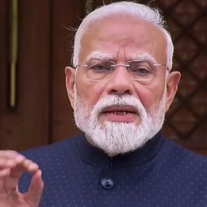 প্রশ্নফাঁস ঠেকাতে দ্রুত বিচার আদালত গঠনের ঘোষণা মোদির