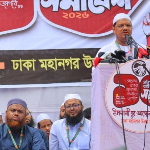 সরকার জনগণের পালস বুঝতে ব্যর্থ হয়েছে: চরমোনাই পীর
