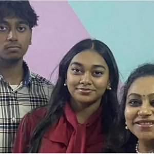 ওমরাহ পালনে যাওয়ার পথে মা-মেয়ে-ছেলেসহ ৩ বাংলাদেশি নিহত