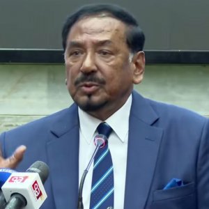 রাষ্ট্রপতি শারীরিক ও মানসিক অসমর্থতার কারণে পদত্যাগ করেছেন: স্পিকার