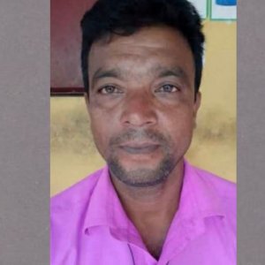 কেনাকাটা করে বাড়ি ফেরার পথে ইউপি সদস্যকে কুপিয়ে হত্যা