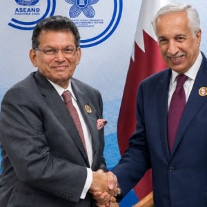 কাতারের আমিরকে বিনিয়োগের আহ্বান জানিয়ে প্রধানমন্ত্রীর চিঠি