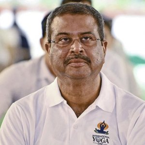পদত্যাগ করে শিক্ষার্থীদের উদ্দেশে যা বললেন ভারতের শিক্ষামন্ত্রী