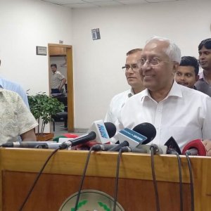 রাষ্ট্রপতি নির্বাচন: ভারপ্রাপ্ত স্পিকারের সঙ্গে সিইসির বৈঠক মঙ্গলবার