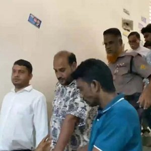 পলকের রিমান্ড শুনানির দিন আদালত প্রাঙ্গণে হট্টগোল: ৪ আসামি ৩ দিনের রিমান্ডে 