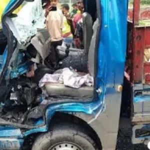 বগুড়ায় ট্রাক-পিকআপের মুখোমুখি সংঘর্ষে নিহত ৪