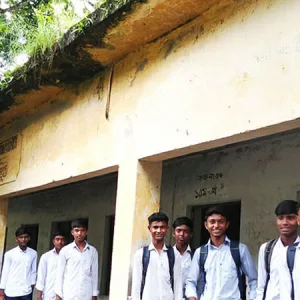 ‘আমাদের একটি ভবন লাগবে, না হয় কষ্ট শেষ হবে না’
