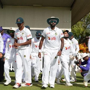 ৫৪ রানে অল আউট বাংলাদেশ! 