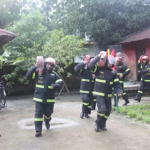 মোহাম্মদপুরে ফুডকোর্টে আগুন